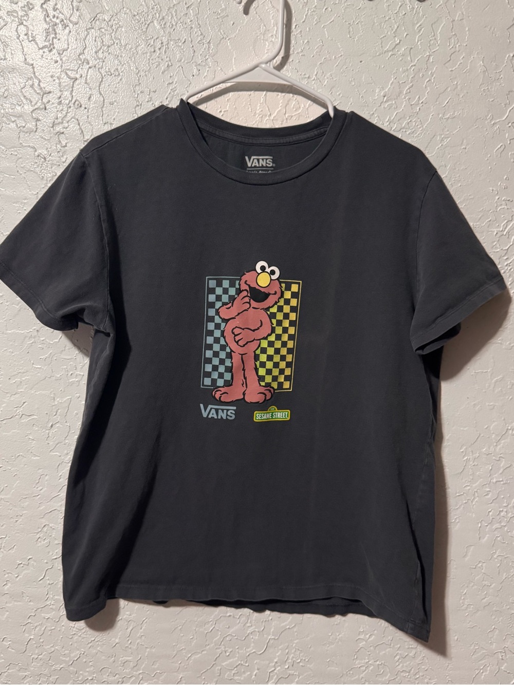 Vans x Sesame Street by Lizzie Armanto Men’s Elmo Graphic Tee
